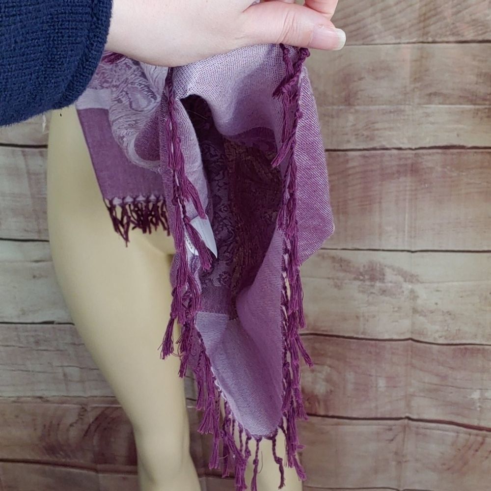 Stunning scarf ! - Picture 7 of 8